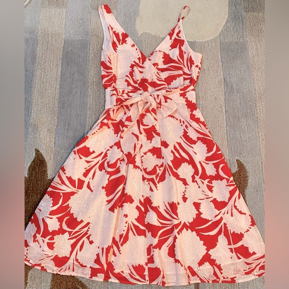 HP! Club Monaco Sleeveless Nahala Faux Wrap Floral Dress Red:Blush Offset Straps - Picture 2 of 9